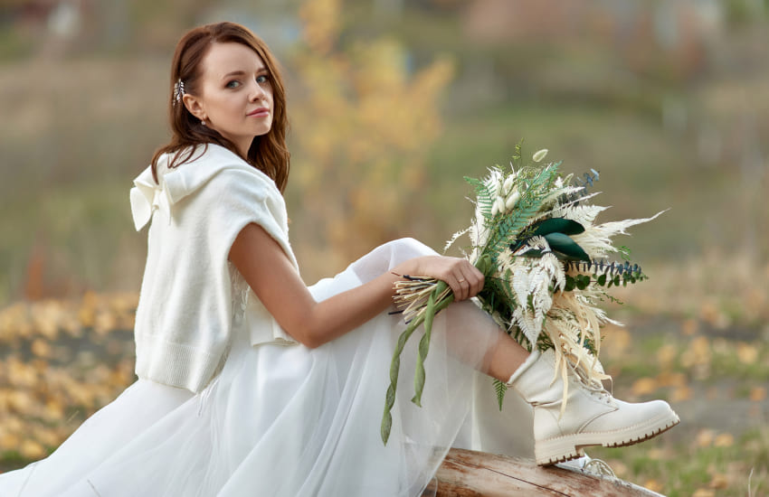 невеста, свадьба, белые ботинки, букет невесты