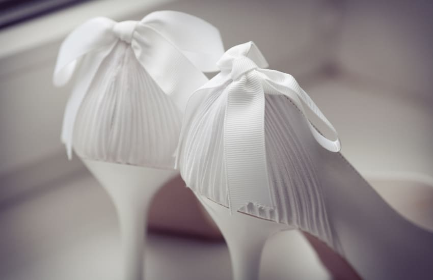 белые туфли с бантиками, туфли невесты