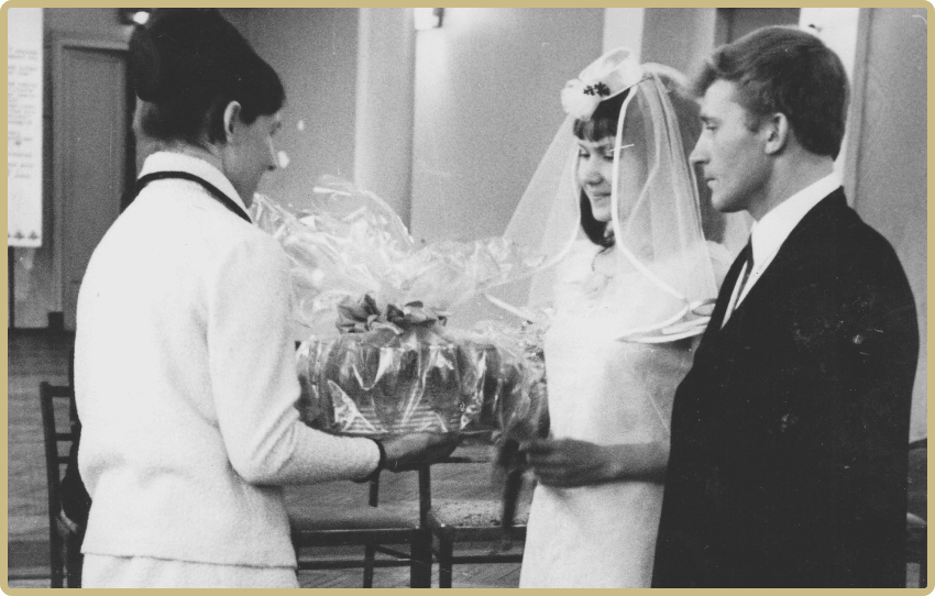 свадьба ссср, загс, жених и невеста, черно-белое фото
