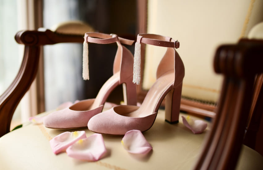 Туфли к свадебному платью: какие выбрать и почему