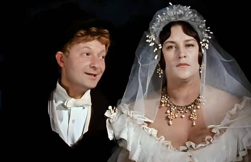 женитьба бальзаминова, кадр из фильма, нонна мордюкова, георгий вицин