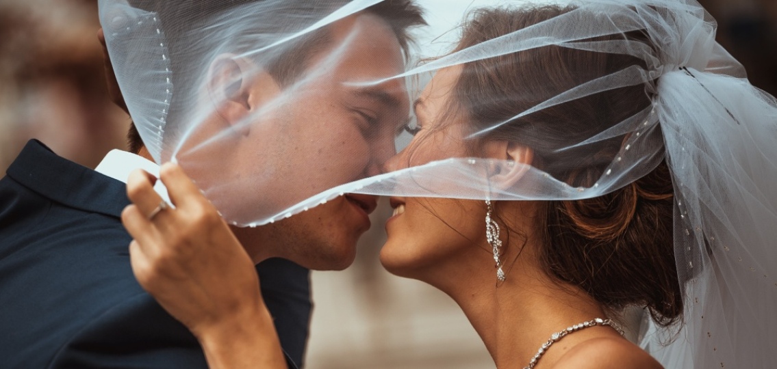 Счастливый день: какую дату выбрать для свадьбы в 2023 году