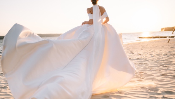 Платье невесты: свадебные тренды лета 2023