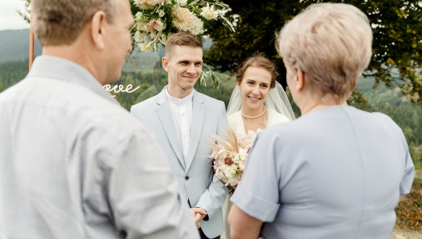 Как поздравить родителей на свадьбе