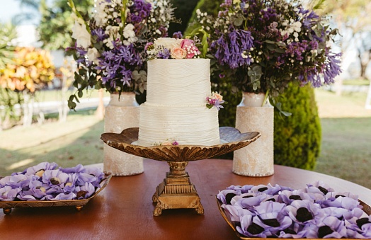 Тренды свадебных тортов и сладкого стола 2026
