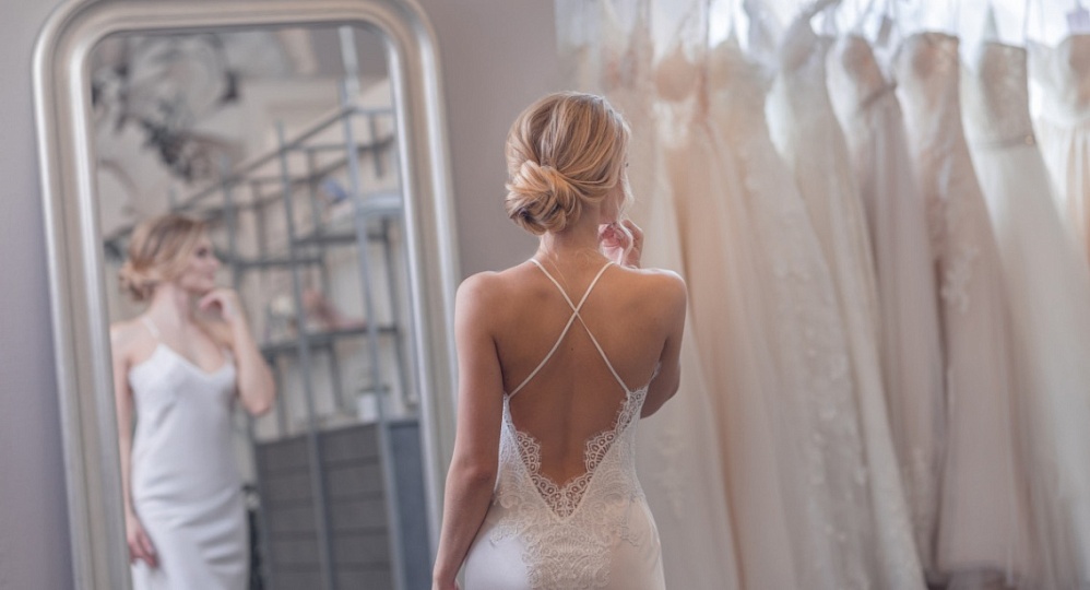 Примерка свадебного платья: советы стилиста