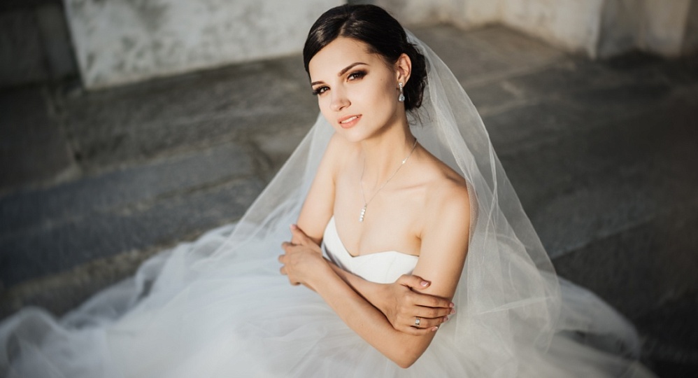 Колье для невесты: как выбрать и как носить 
