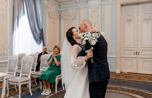 Свадебные истории: летняя свадьба в Санкт-Петербурге